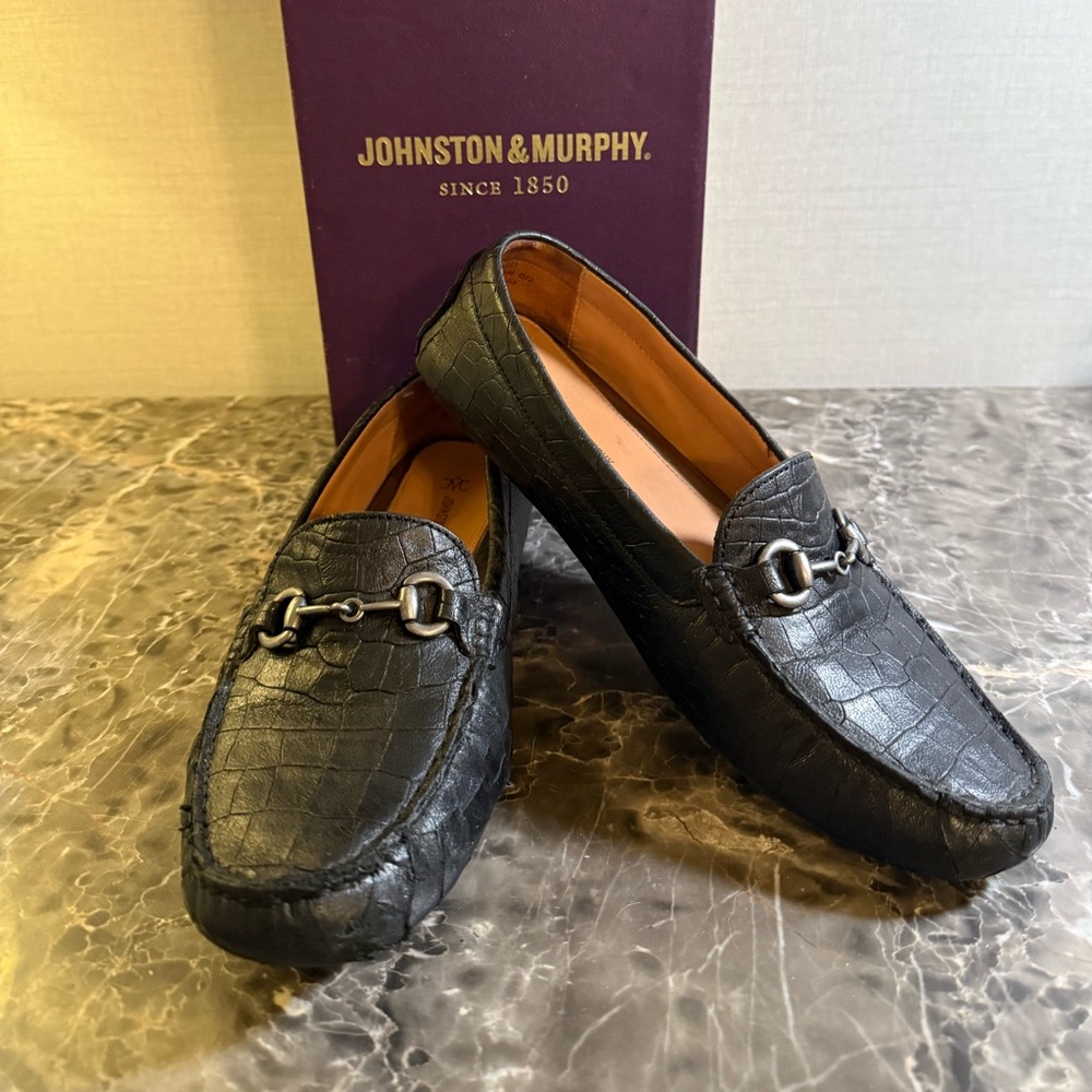Johnston & Murphy Black Leather Loafers with Moccasin Toe